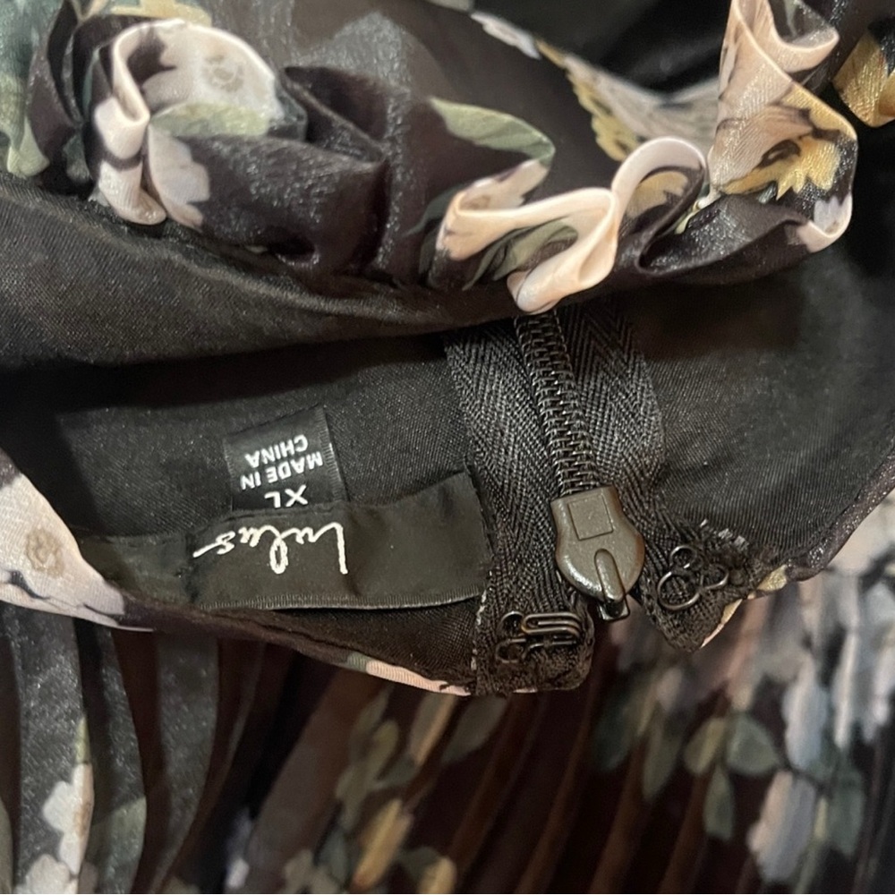 Lulu's Black Floral Long Sleeve Dress - Picture 10 of 11